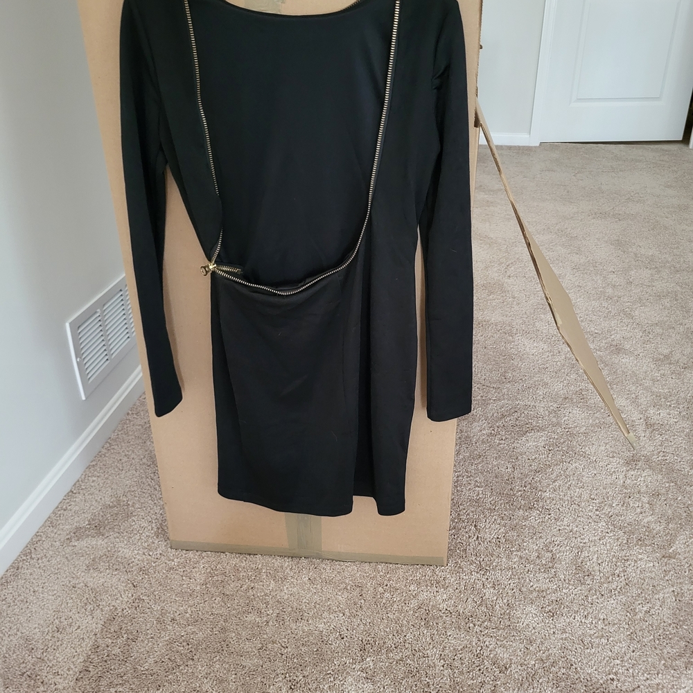 JustFab Black Long Sleeve Backless Dress